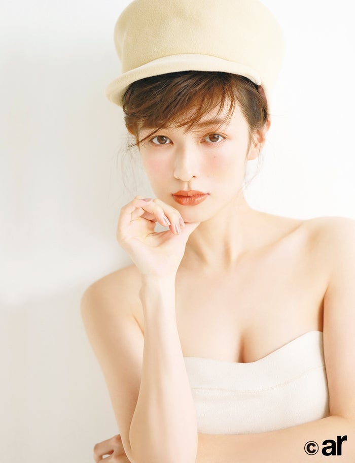 森絵梨佳 産後初表紙でふっくらバスト披露 美肌 太らない秘訣明らかに モデルプレス